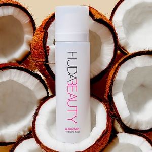 HUDA BEAUTY
Glow Coco Hydrating Mist